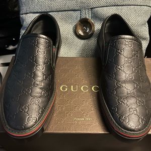 Gucci slip on sneakers